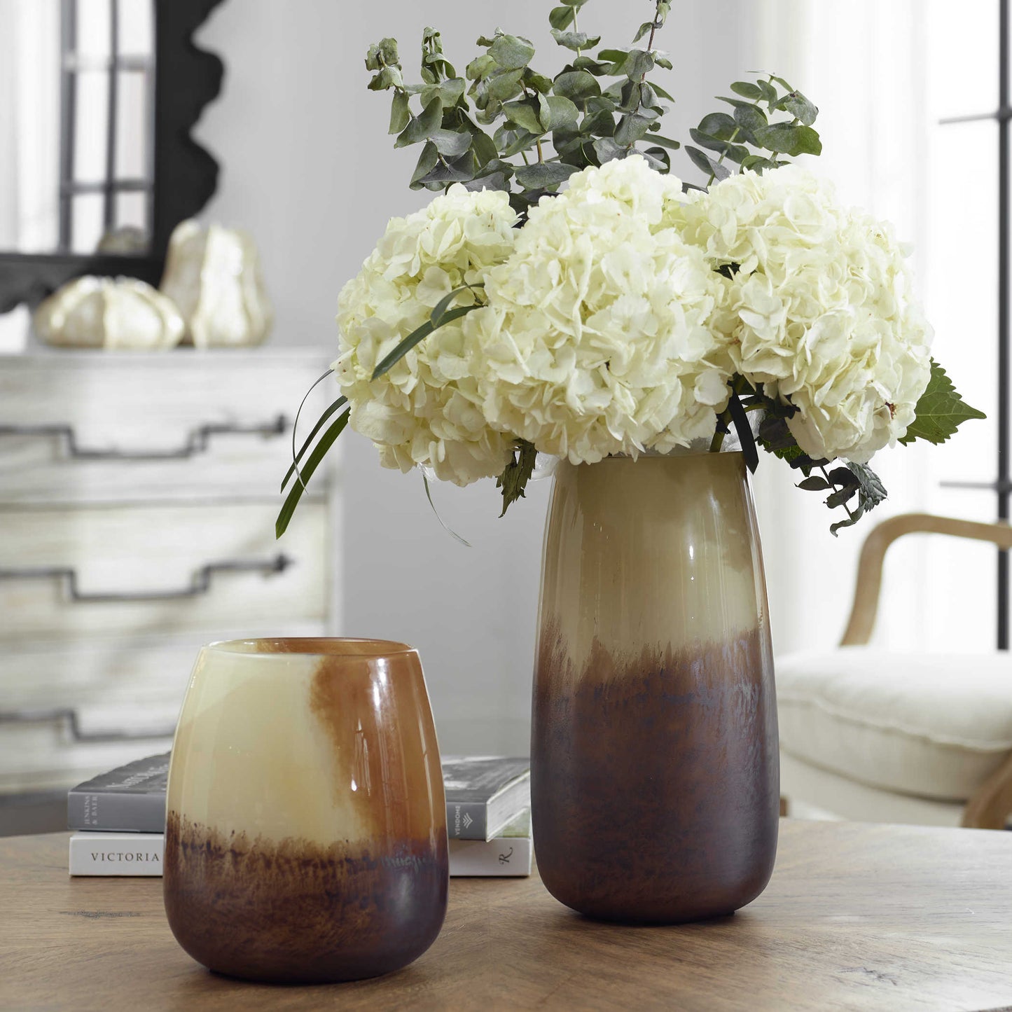Desey Vases, S/2