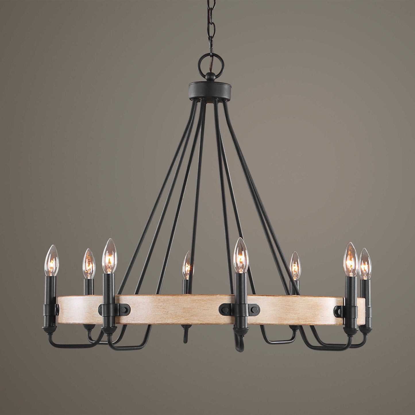Delshutes, 8 Lt Chandelier