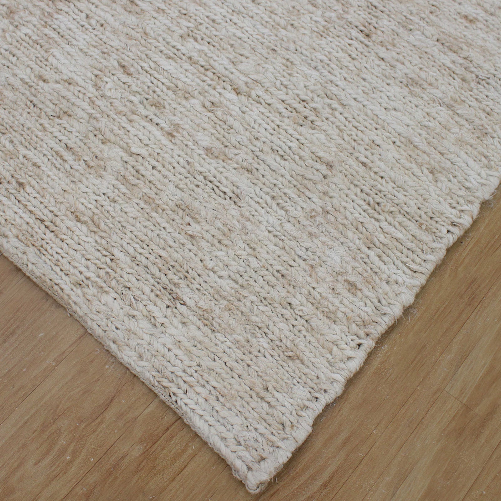 Mekalu, Ivory