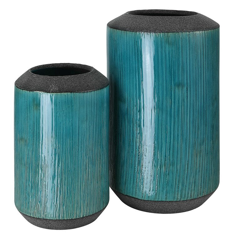 Mela Vases, S/2