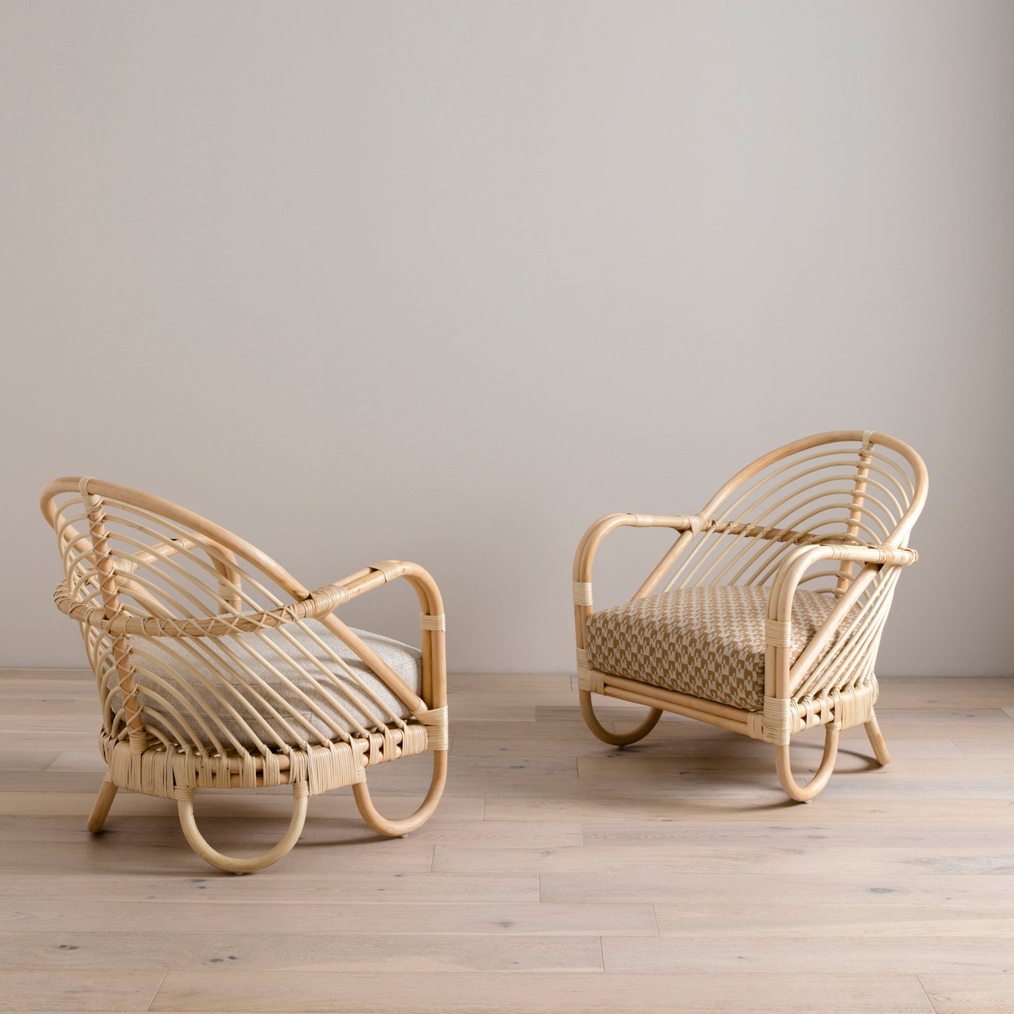 Rattan curve chair