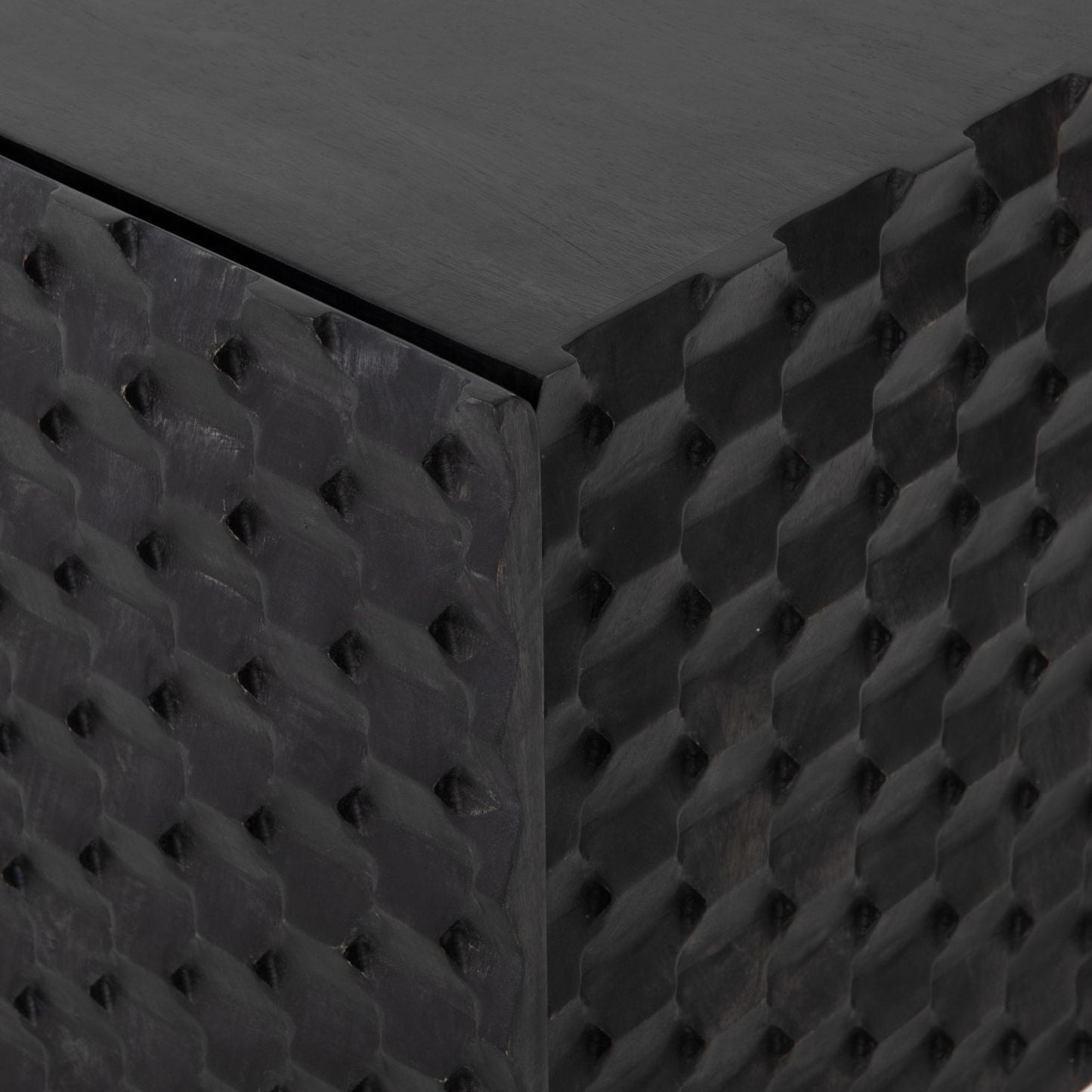 black iron 82x18x27h