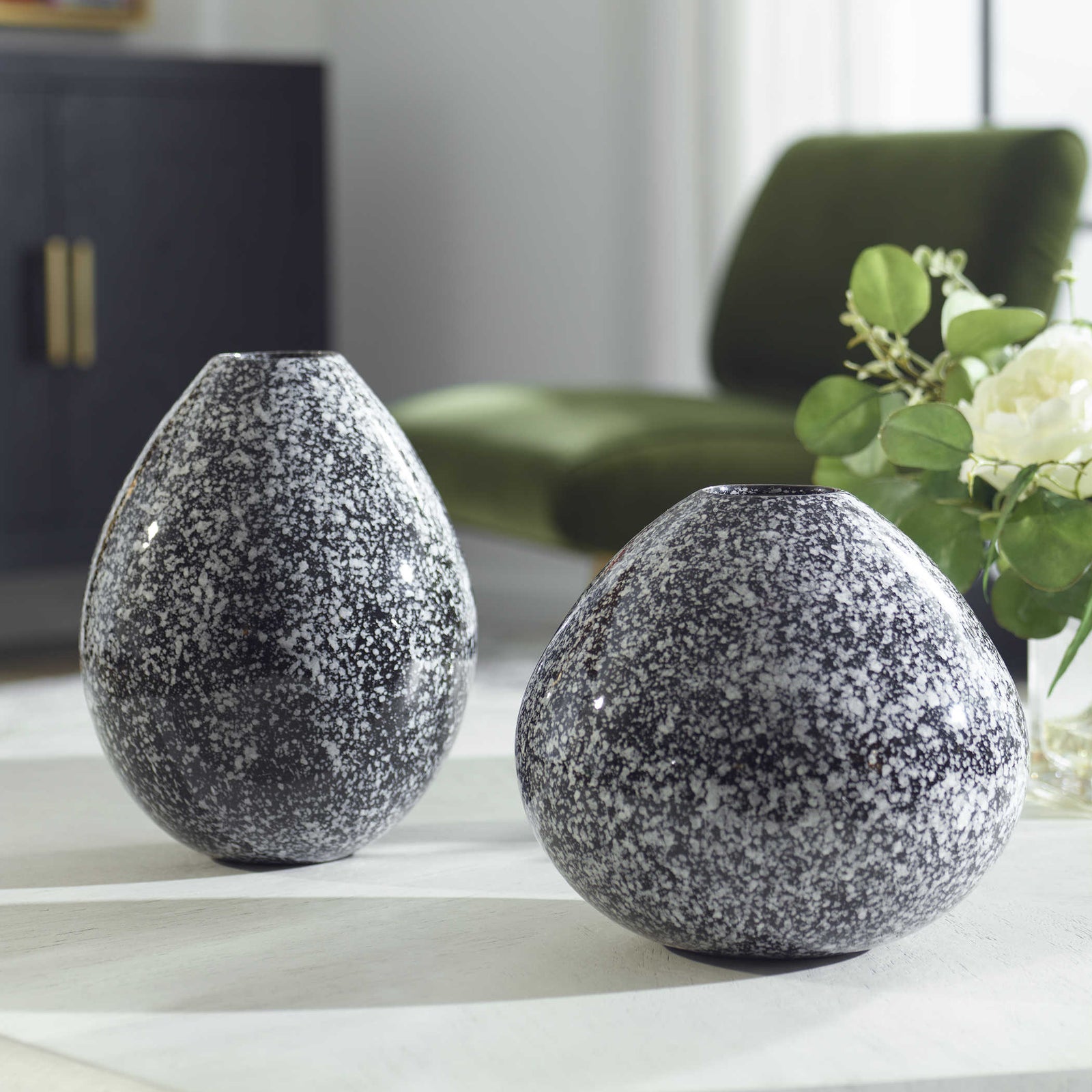 Cosmet Vases, S/2