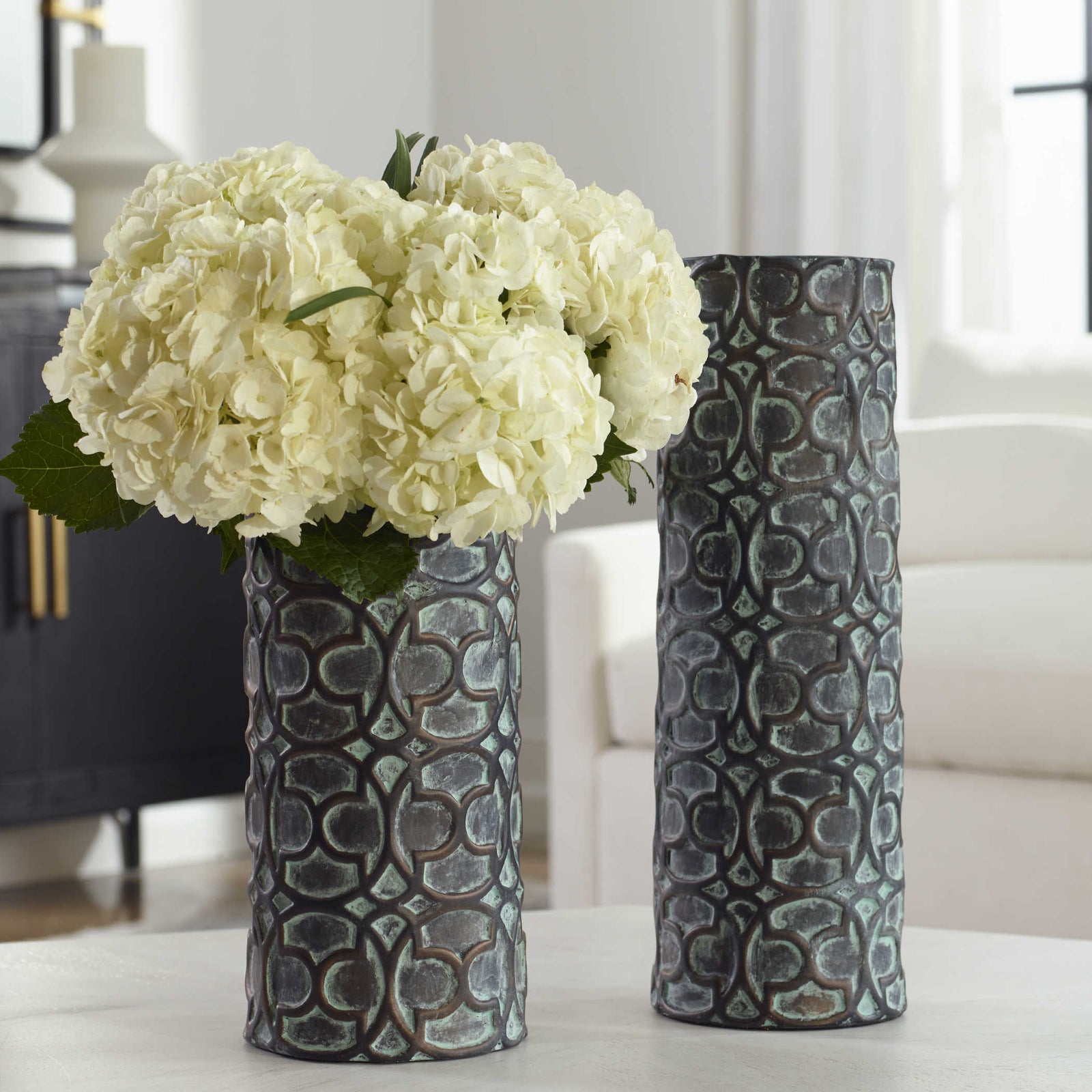 Caltra Vases, S/2