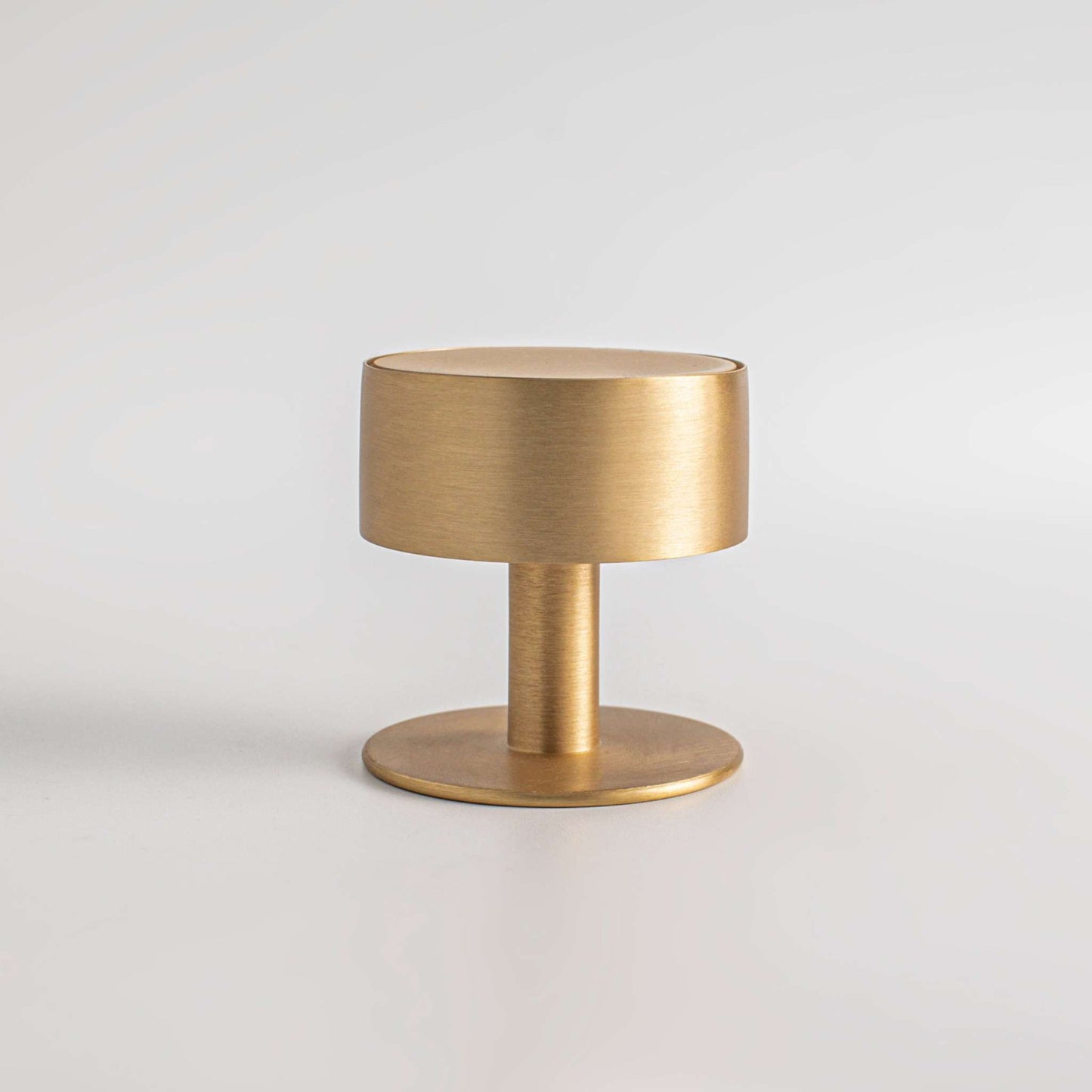 Gateau, Solid Brass Knobs