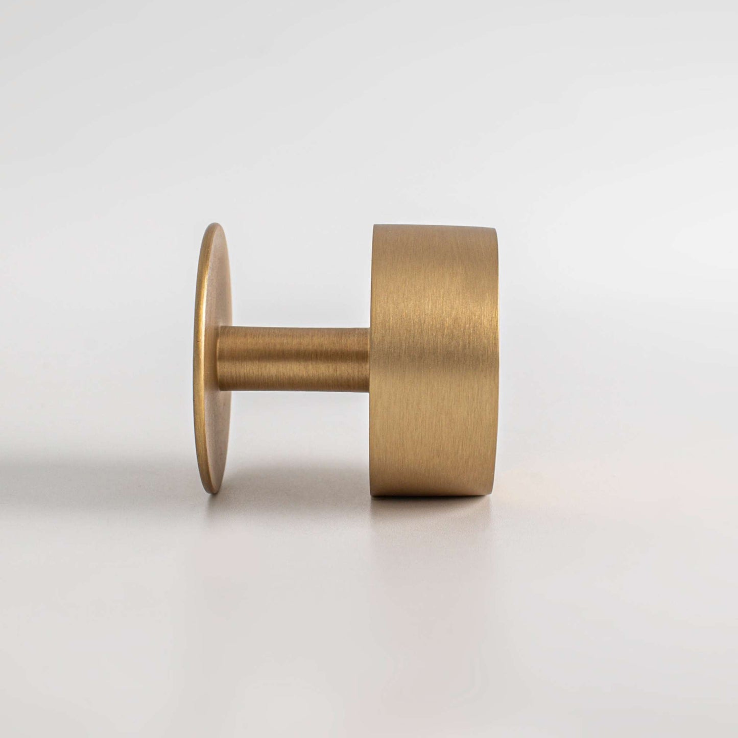 Gateau, Solid Brass Knobs