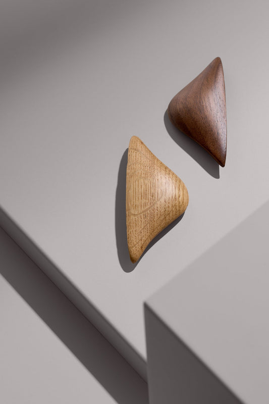 Lacquered Oak "Manta" Wood Drawer Handles