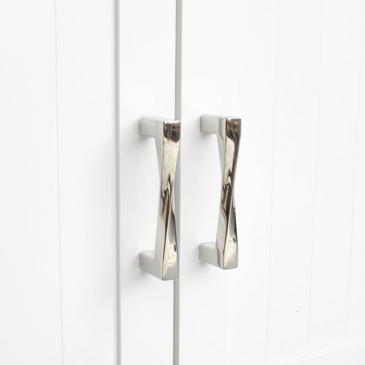 Twist Cabinet Pull